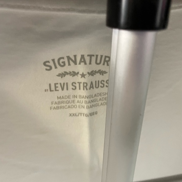 Signature Levi’s T-shirt - Picture 4 of 5